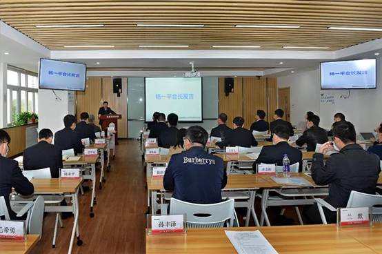 传承工匠心灵 造就大国工匠，“大国工匠师带徒西北yl23411永利焊工班」佚式开班授课